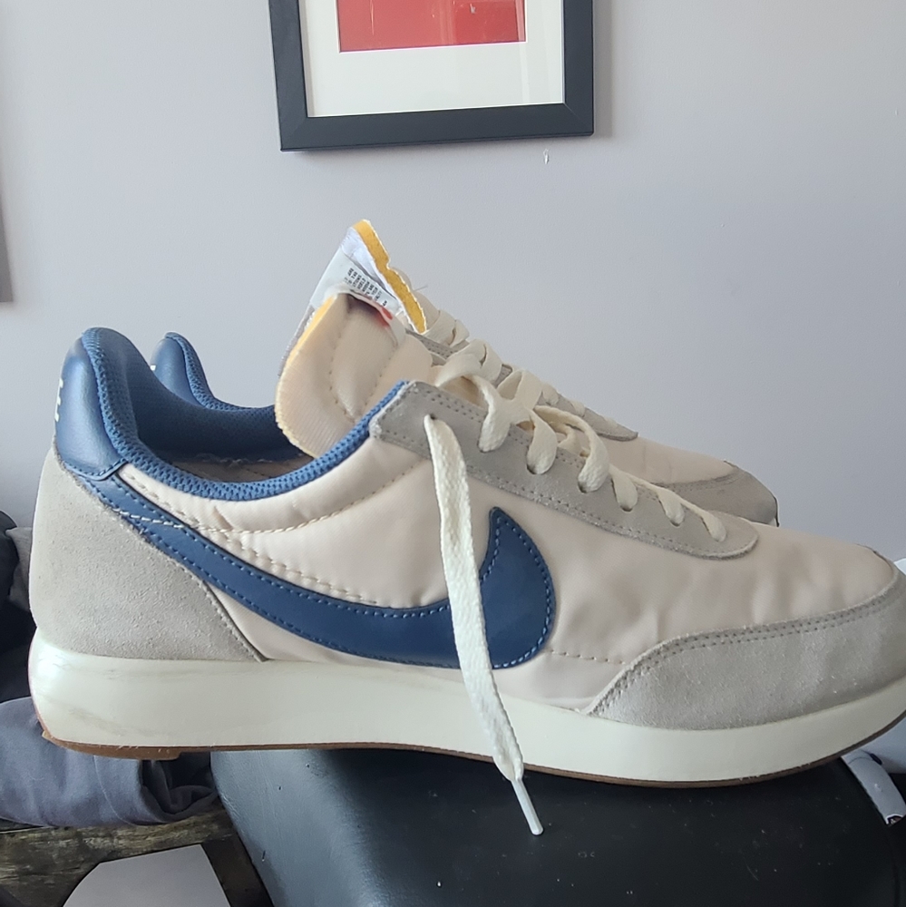 Nike Tailwind 79